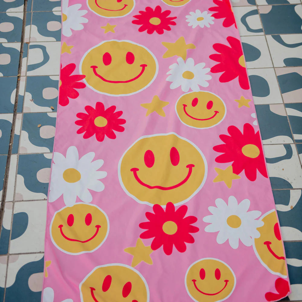 Katydid Red Flower Happy Face Quick Dry Beach Towels